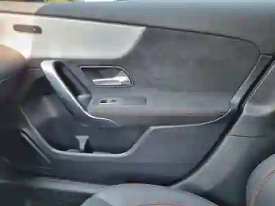 Mercedes-Benz A 200 2023 - 32900 EUR, 98500 km - AUTO.MOTO.pt - 98500km - foto 20 de 20