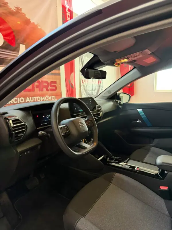 Citroën e-C4 2021 - 19900 EUR, 74000 km - AUTO.MOTO.pt - 74000km - foto 9 de 11