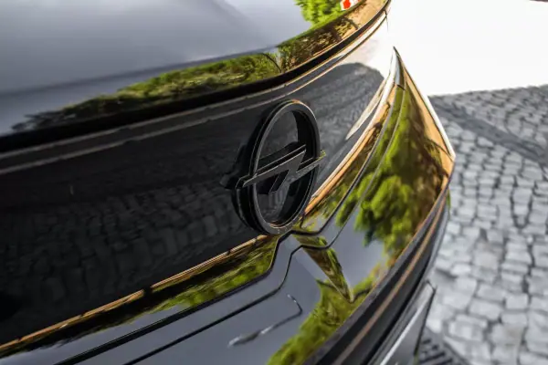 Opel Mokka-e 2024 — foto 3 de 39