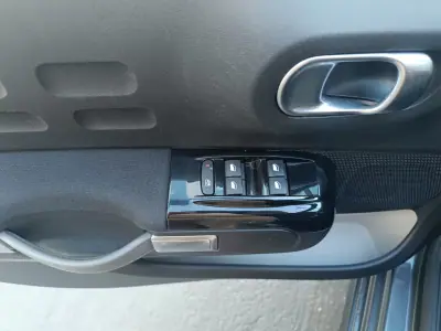 Citroën C3 2017 - 9900 EUR, 158504 km - AUTO.MOTO.pt - 158504km - foto 24 de 32