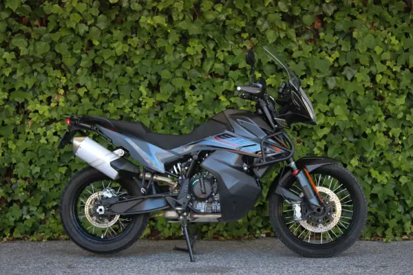 KTM Adventure 890 2022 - 9250 EUR, 29500 km - AUTO.MOTO.pt - 29500km - foto 2 de 7