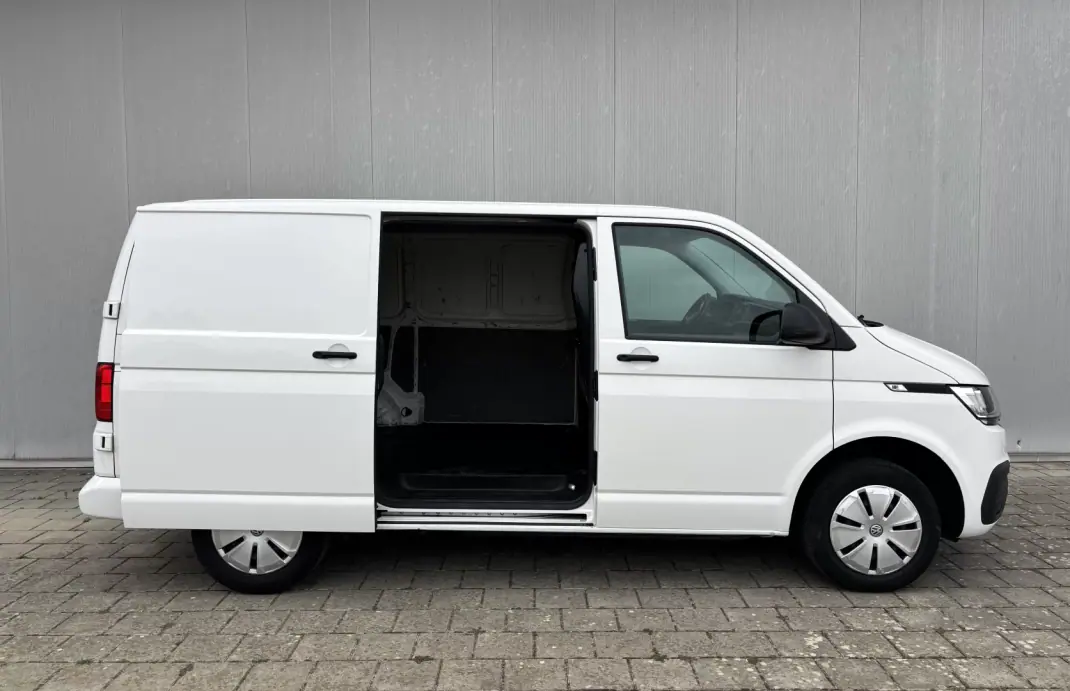 VW TRANSPORTER 2022 - 21750 EUR, 102000 km - 102000km - foto 8 de 34
