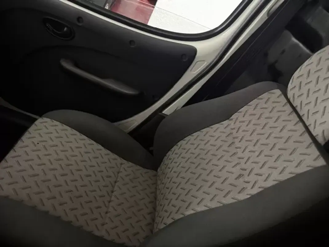 Fiat DOBLO CARGO 1.3 MULTIJET EASY 2009 - 5250 EUR, 190000 km - AUTO.MOTO.pt - 190000km - foto 16 de 27