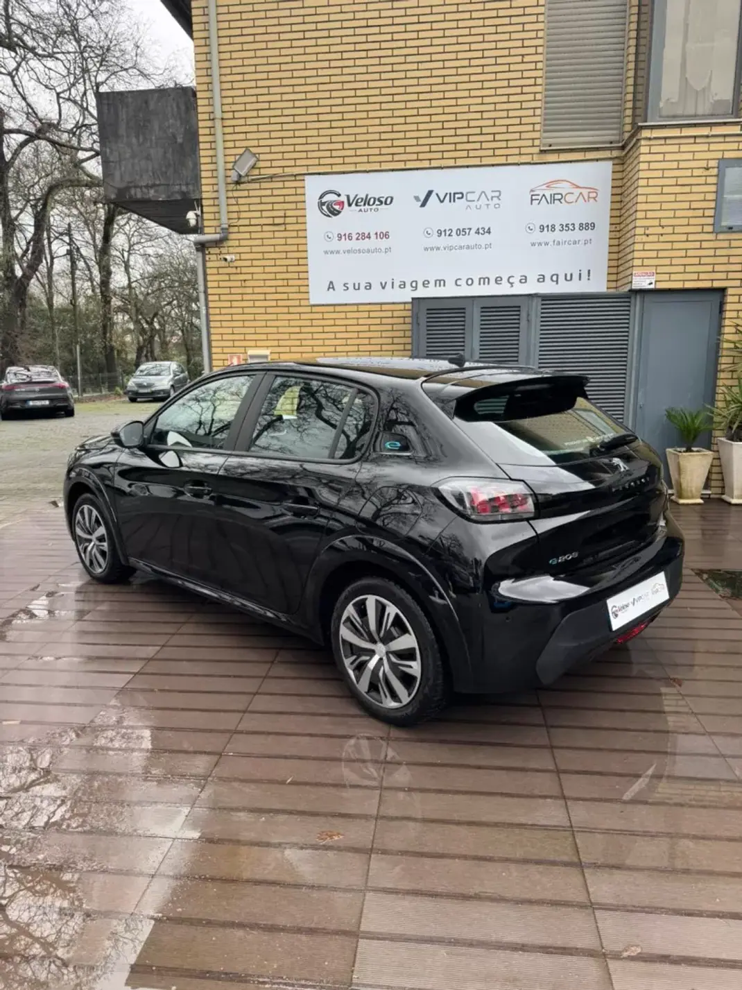 Peugeot e-208 2020 - 15000 EUR, 99692 km - AUTO.MOTO.pt - 99692km - foto 2 de 20