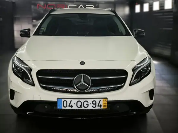 Mercedes-Benz GLA 180 2015 - 19950 EUR, 81297 km - AUTO.MOTO.pt - 81297km - foto 14 de 32