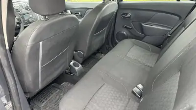 Dacia Sandero 2016 - 5950 EUR, 150000 km - AUTO.MOTO.pt - 150000km - foto 14 de 15