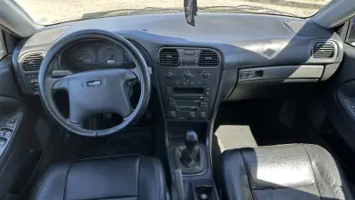 Volvo S40 2000 - 3750 EUR, 400000 km - AUTO.MOTO.pt - 400000km - foto 10 de 13