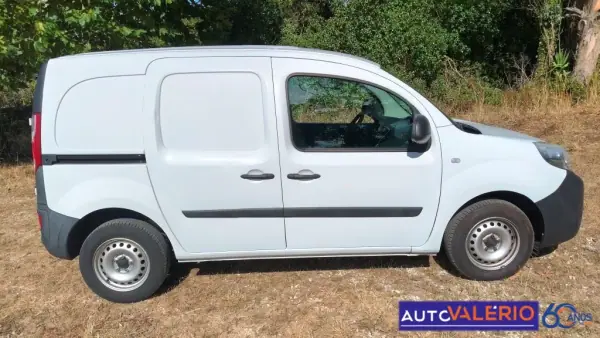 Renault Kangoo 2020 - 11950 EUR, 23421 km - AUTO.MOTO.pt - 23421km - foto 7 de 25