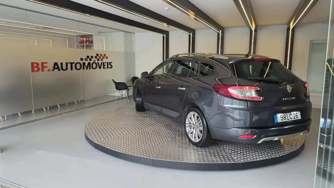 Renault Mégane Sport Tourer 2010 - 6900 EUR, 266834 km - AUTO.MOTO.pt - 266834km - foto 3 de 45