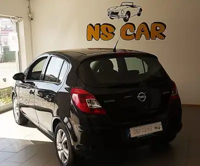 Opel Corsa 2014 - 8900 EUR, 137000 km - AUTO.MOTO.pt - 137000km - foto 3 de 8