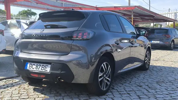 Peugeot 208 2023 - 14950 EUR, 58300 km - AUTO.MOTO.pt - 58300km - foto 4 de 8
