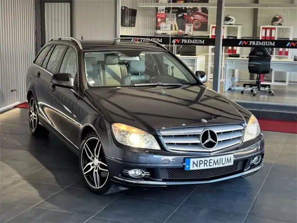 Mercedes-Benz C 220 2008 - 13990 EUR, 231000 km - AUTO.MOTO.pt - 231000km - foto 17 de 42