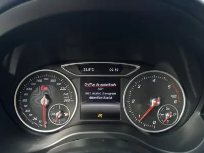 Mercedes-Benz A 180 2017 - 15990 EUR, 155000 km - AUTO.MOTO.pt - 155000km - foto 27 de 34