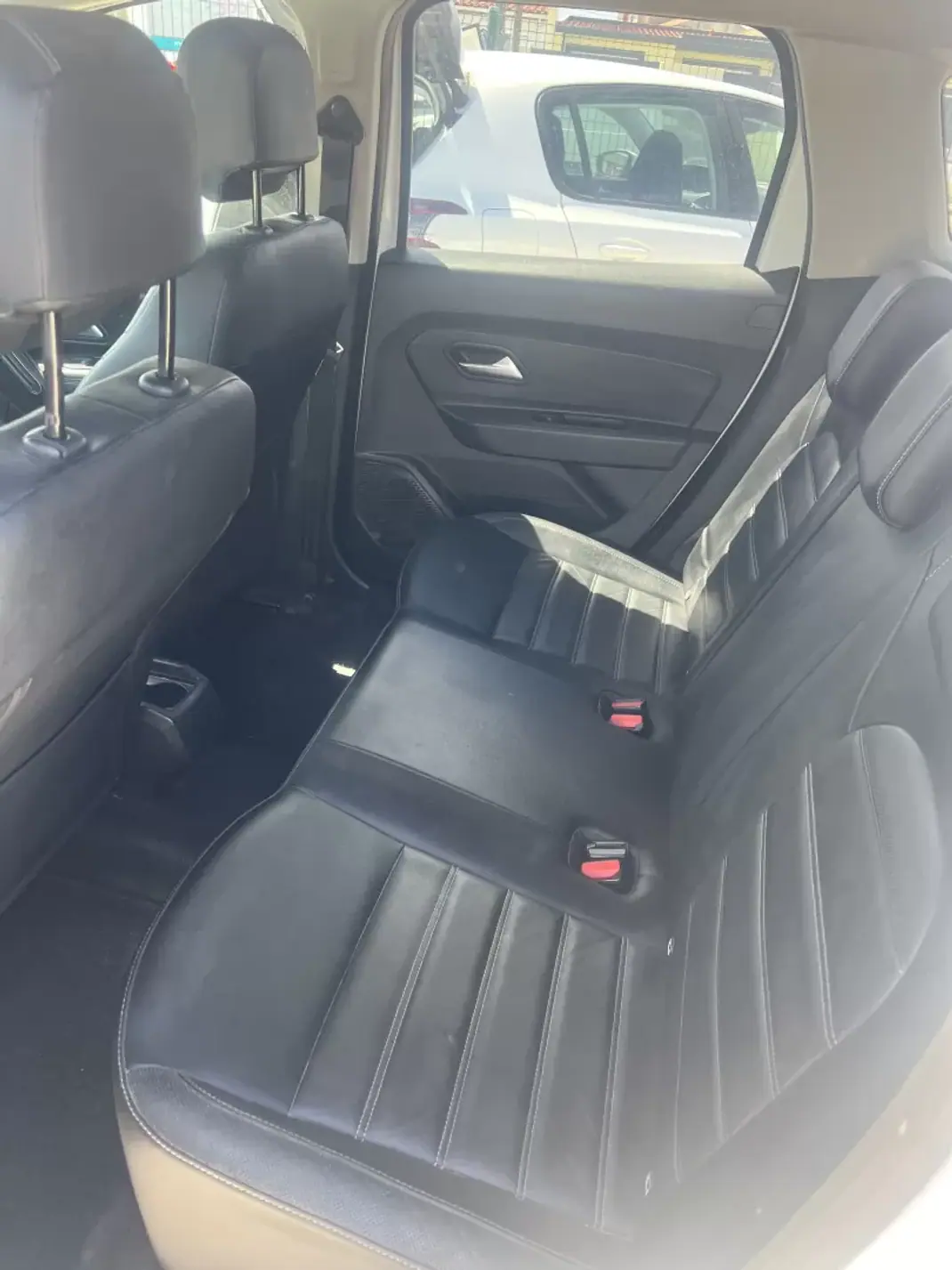 Dacia Duster 2019 - 13999 EUR, 240000 km - AUTO.MOTO.pt - 240000km - foto 7 de 7