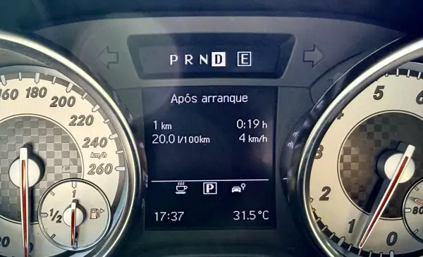 Mercedes-Benz SLK 200 2011 - 25950 EUR, 116975 km - AUTO.MOTO.pt - 116975km - foto 52 de 80