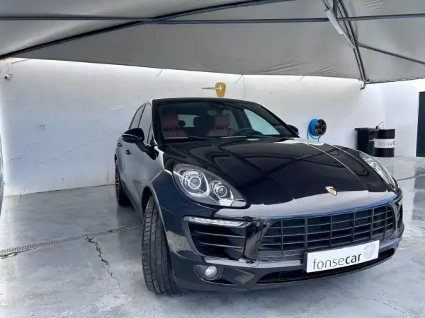 Porsche Macan 2015 - 43000 EUR, 175400 km - AUTO.MOTO.pt - 175400km - foto 3 de 19
