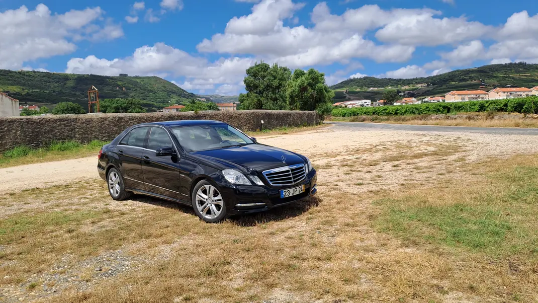 Mercedes-Benz E 220 2010 - 13500 EUR, 234000 km - AUTO.MOTO.pt - 234000km - foto 1 de 5