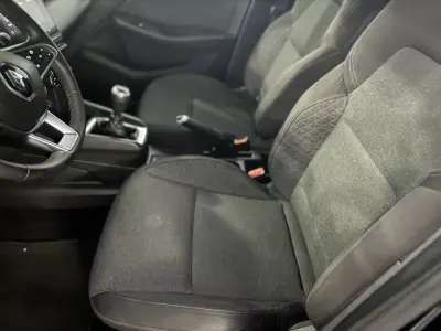 Renault Clio 2020 - 13250 EUR, 80000 km - AUTO.MOTO.pt - 80000km - foto 7 de 11