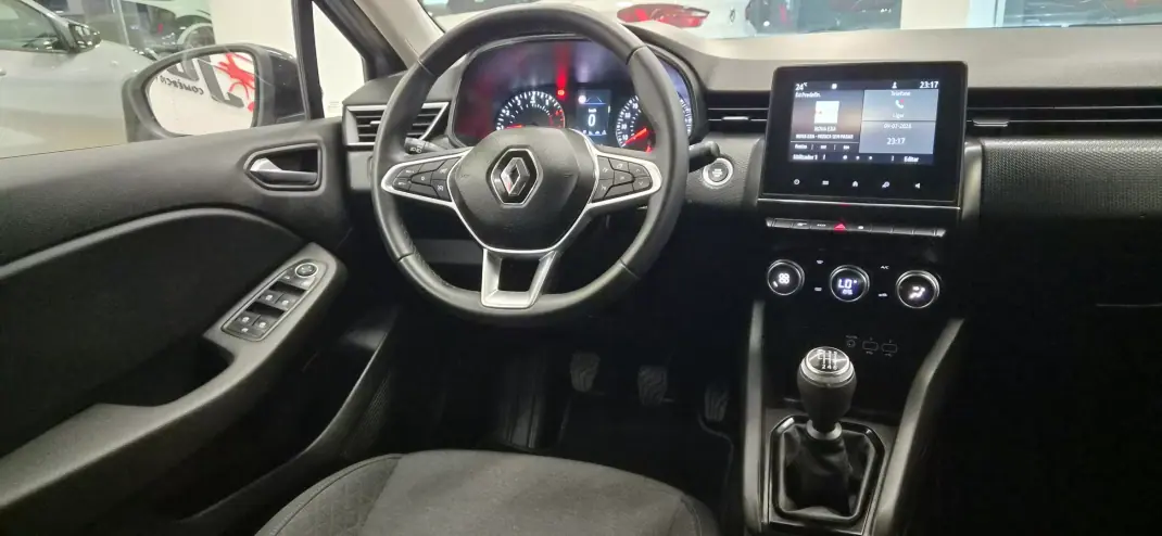 Renault Clio 2021 - 13990 EUR, 48453 km - 48453km - foto 19 de 39