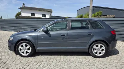 Audi A3 Sportback 2009 - 12990 EUR, 176000 km - AUTO.MOTO.pt - 176000km - foto 3 de 25