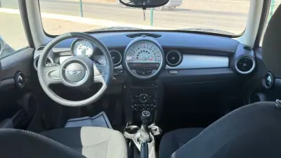 MINI 3 Portas 2011 - 8100 EUR, 219938 km - 219938km - foto 6 de 10