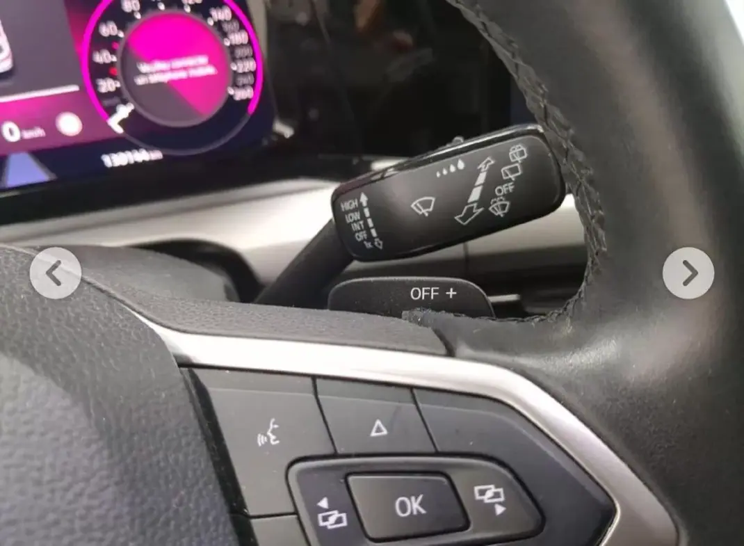 Volkswagen Golf 2022 - 27750 EUR, 130144 km - AUTO.MOTO.pt - 130144km - foto 6 de 10