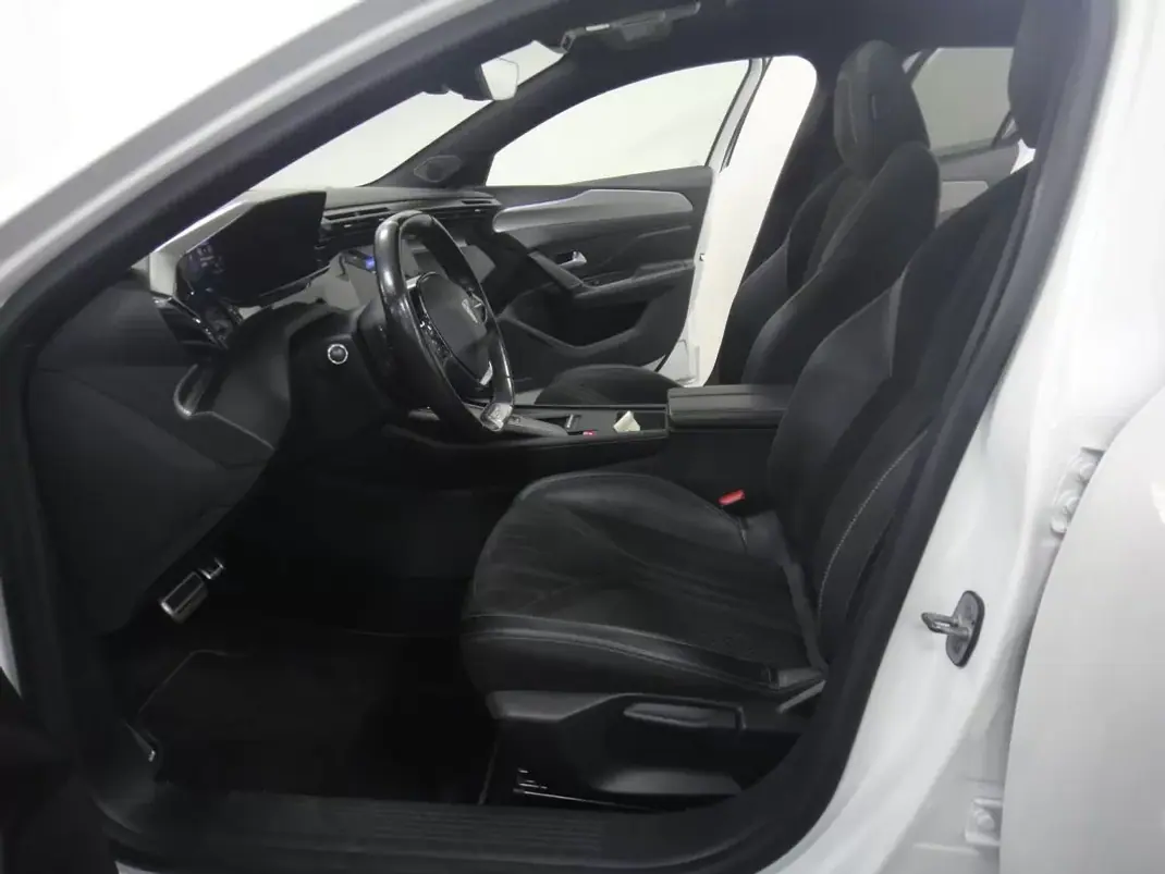 Peugeot 308 2022 - 22750 EUR, 97000 km - AUTO.MOTO.pt - 97000km - foto 12 de 33