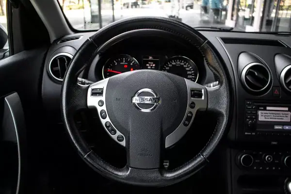 Nissan Qashqai 2013 - 9750 EUR, 168793 km - AUTO.MOTO.pt - 168793km - foto 13 de 32