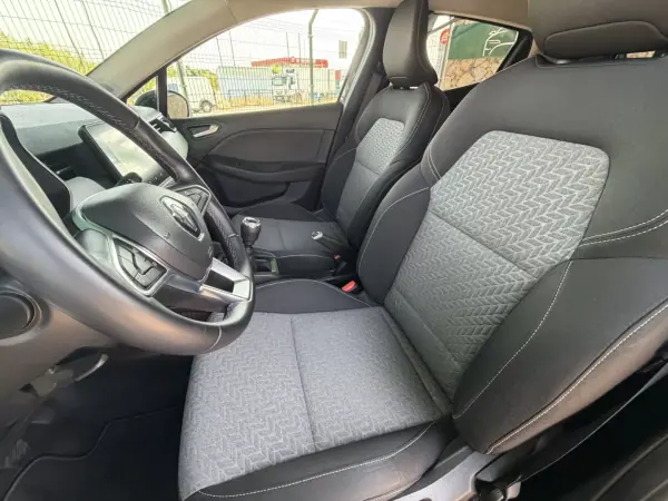 Renault Clio 2022 - 15800 EUR, 44983 km - AUTO.MOTO.pt - 44983km - foto 14 de 17