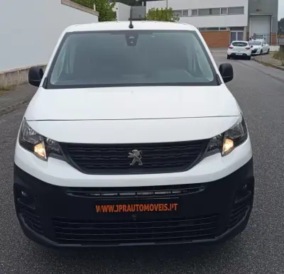 Peugeot Partner 2020 - 11490 EUR, 120900 km - 120900km - foto 2 de 19