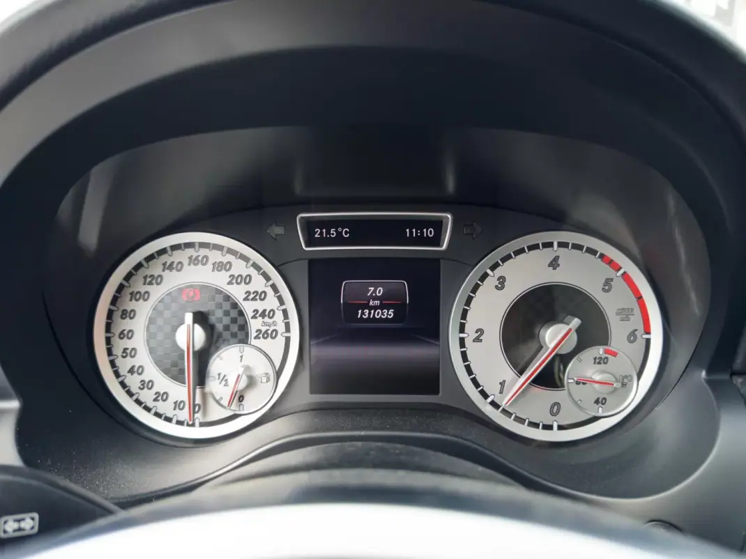 Mercedes-Benz A 180 2015 - 16990 EUR, 131000 km - 131000km - foto 20 de 35