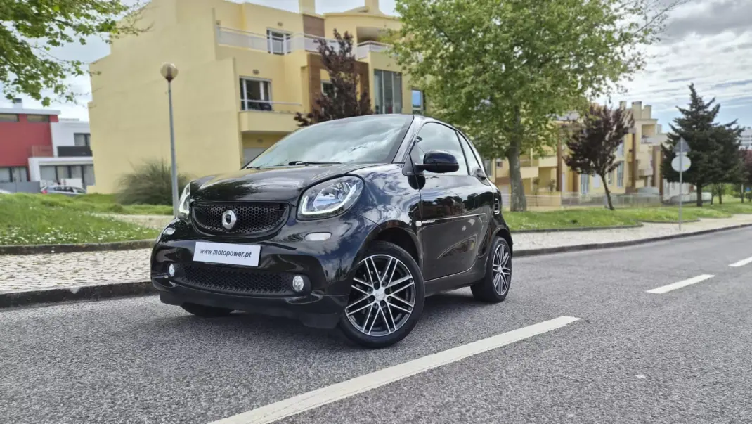 Smart ForTwo Coupé 2019 - 13480 EUR, 79000 km - AUTO.MOTO.pt - 79000km - foto 1 de 8