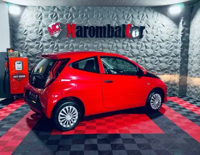Toyota Aygo 2019 - 10750 EUR, 126299 km - AUTO.MOTO.pt - 126299km - foto 9 de 35