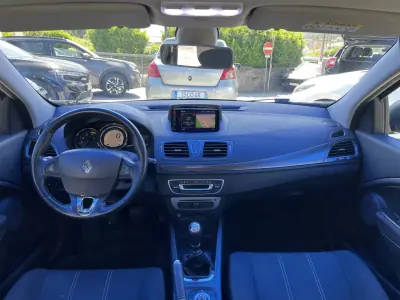 Renault Mégane 2014 - 7995 EUR, 191366 km - AUTO.MOTO.pt - 191366km - foto 11 de 27