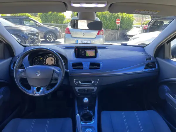 Renault Mégane 2014 - 7995 EUR, 191366 km - AUTO.MOTO.pt - 191366km - foto 11 de 27