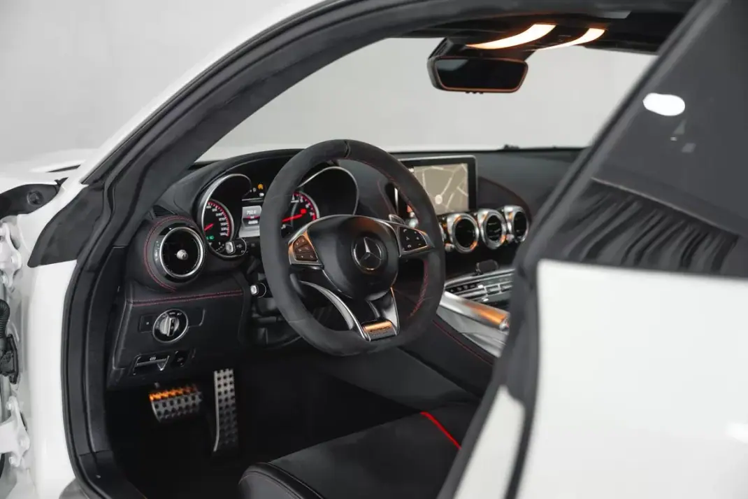 Mercedes-Benz AMG GT 2015 - 99950 EUR, 46786 km - 46786km - foto 25 de 59