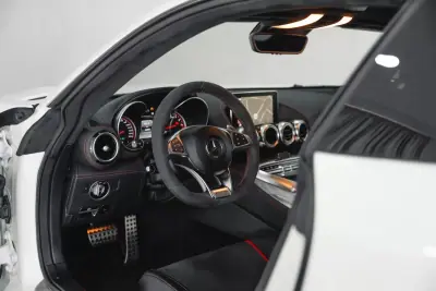 Mercedes-Benz AMG GT 2015 - 99950 EUR, 46786 km - 46786km - foto 25 de 59