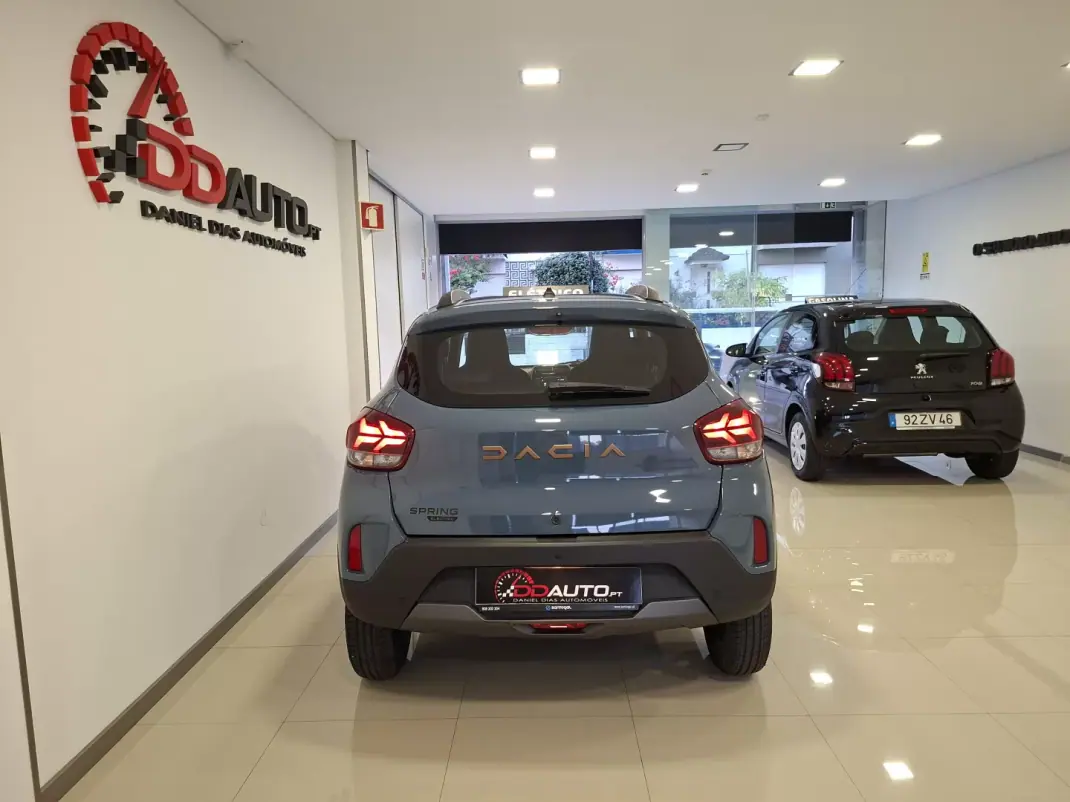 Dacia Spring 2024 - 15750 EUR, 24200 km - 24200km - foto 5 de 11