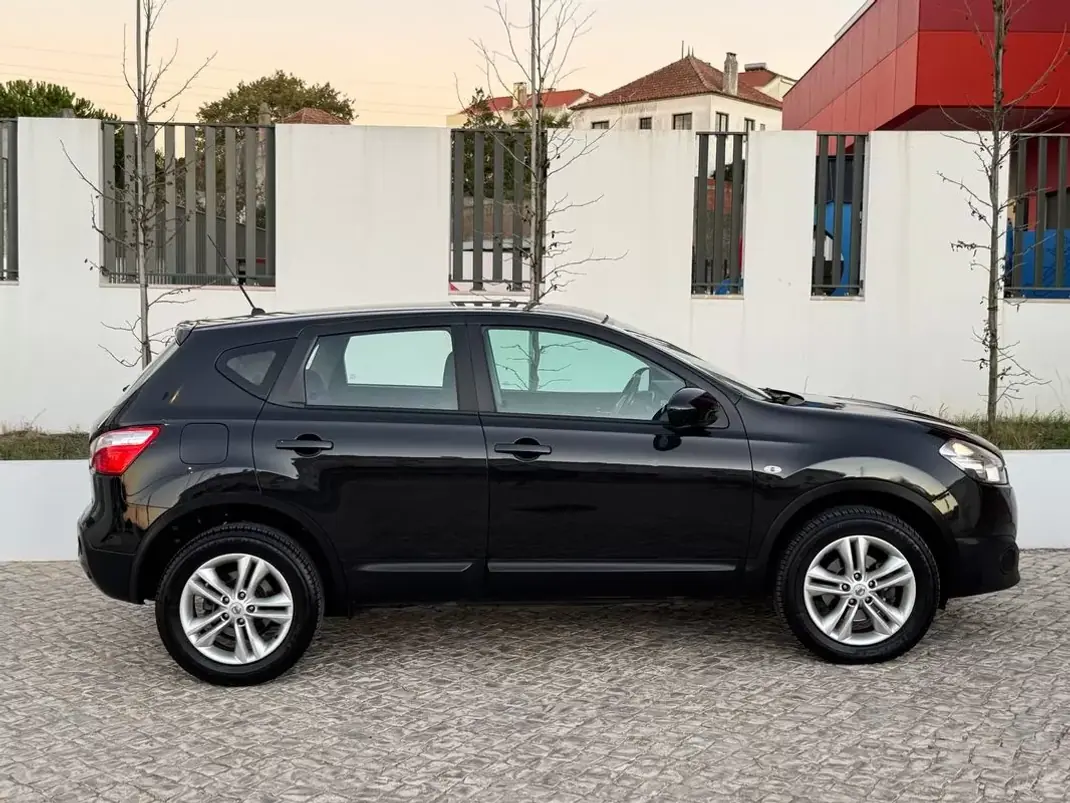 Nissan Qashqai 2010 - 8950 EUR, 115000 km - 115000km - foto 8 de 25