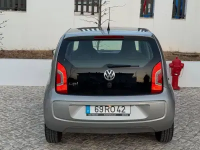 Volkswagen Up! 2016 - 8450 EUR, 35000 km - 35000km - foto 6 de 18