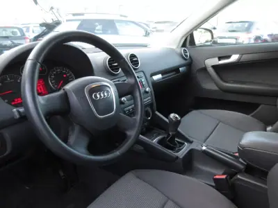 Audi A3 Sportback 2006 - 7490 EUR, 285 km - AUTO.MOTO.pt - 285km - foto 15 de 30