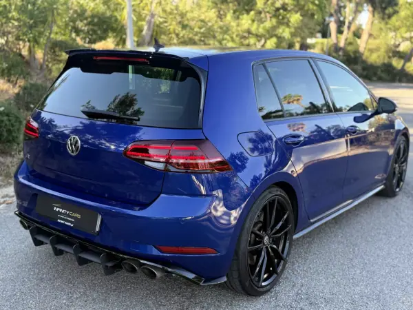 Volkswagen Golf 2018 - 35999 EUR, 80000 km - AUTO.MOTO.pt - 80000km - foto 10 de 23