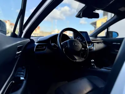 Toyota C-HR 2019 - 23950 EUR, 95000 km - AUTO.MOTO.pt - 95000km - foto 12 de 27