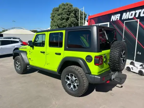 Jeep Wrangler Unlimited 2022 - 66947 EUR, 72000 km - AUTO.MOTO.pt - 72000km - foto 4 de 18