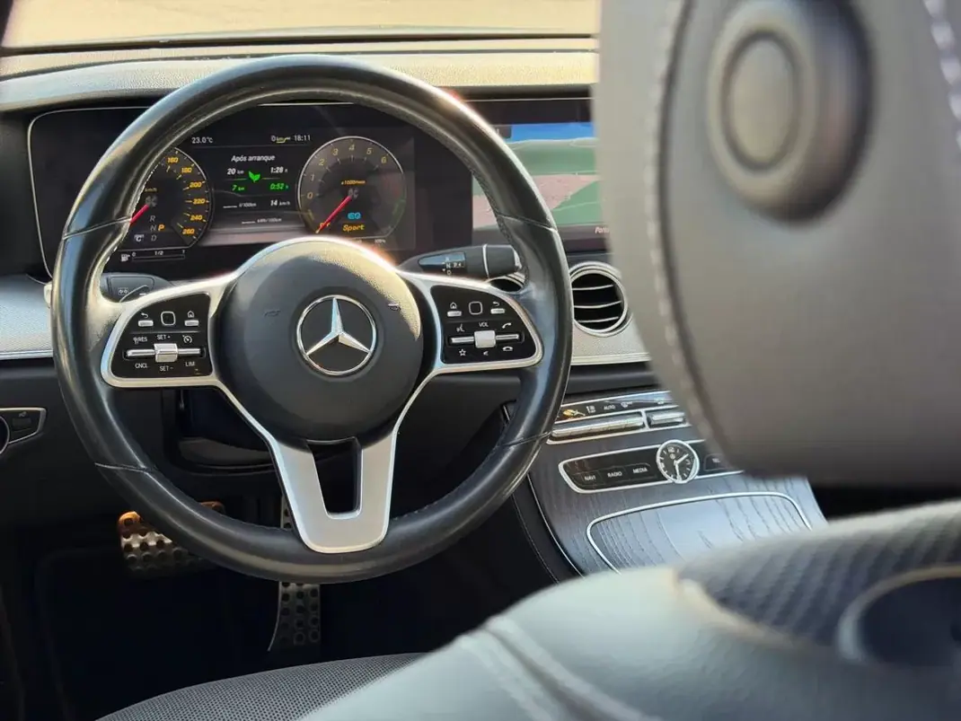 Mercedes-Benz E 300 2019 - 25900 EUR, 138000 km - 138000km - foto 32 de 33