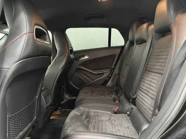 Mercedes-Benz CLA 220 2016 - 19890 EUR, 212000 km - AUTO.MOTO.pt - 212000km - foto 19 de 23