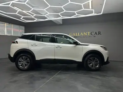 Peugeot 2008 2022 - 17200 EUR, 22770 km - 22770km - foto 4 de 14