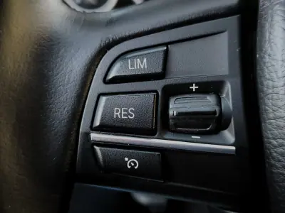 BMW 520 2011 - 14950 EUR, 197000 km - AUTO.MOTO.pt - 197000km - foto 38 de 47