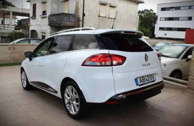 Renault Clio Sport Tourer 2020 - 12990 EUR, 53000 km - AUTO.MOTO.pt - 53000km - foto 33 de 36