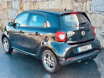 Smart ForFour 2021 - 13900 EUR, 16000 km - AUTO.MOTO.pt - 16000km - foto 4 de 22